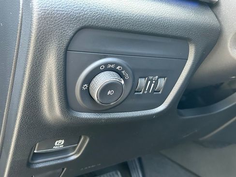 New 2025 Jeep Grand Cherokee L Overland w/ Rear Seat Video Group I image 52