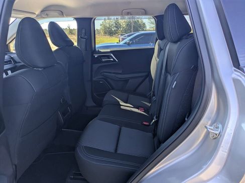 New 2026 Mitsubishi Outlander ES FWD image 13