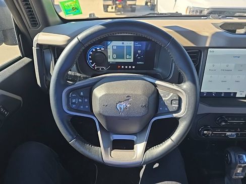 Used 2024 Ford Bronco Wildtrak AWD/4WD image 17