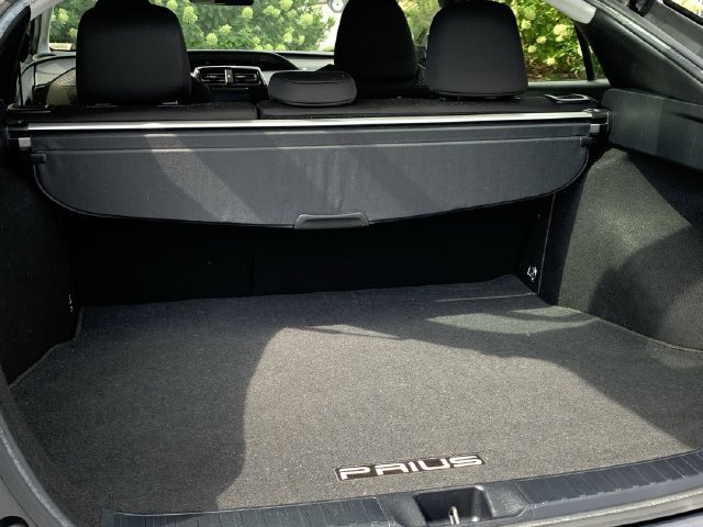 Used 2019 Toyota Prius LE w/ Carpet Mat Package AWD/4WD image 38