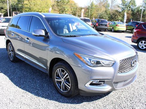 Used 2019 INFINITI QX60 Luxe w/ Essential Package image 4