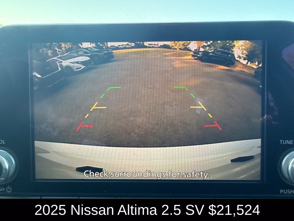 Used 2025 Nissan Altima 2.5 SV FWD image 27