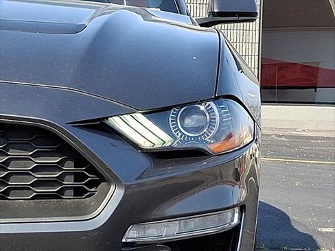 Used 2019 Ford Mustang Convertible image 19