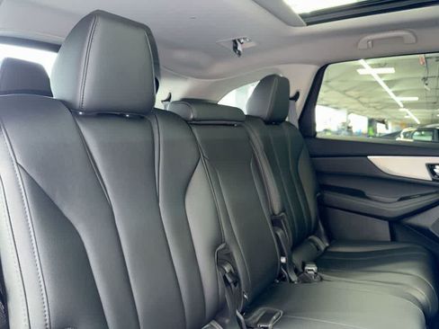 Used 2025 Acura MDX FWD image 26