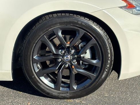 Used 2017 Nissan 370Z Base image 29
