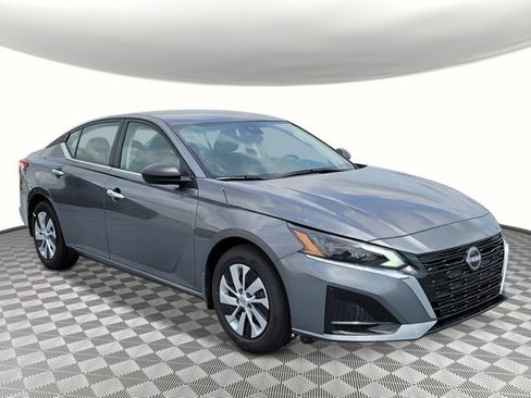 New 2025 Nissan Altima 2.5 S image 7