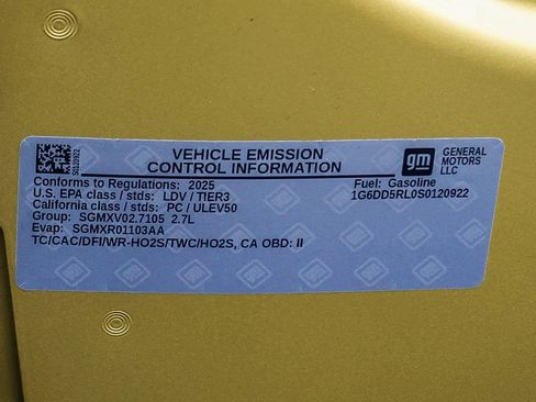 Used 2025 Cadillac CT4 V RWD image 33