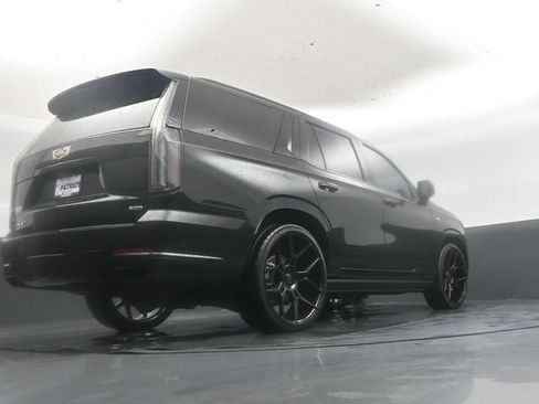 Used 2025 Cadillac Escalade Sport w/ Touring Package AWD/4WD image 44