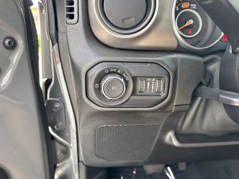 Used 2019 Jeep Wrangler Unlimited Sport S AWD/4WD image 56