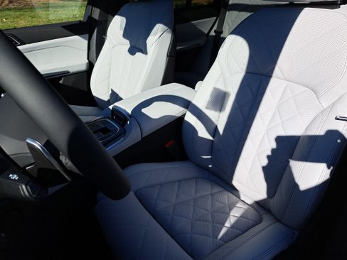 New 2026 BMW X5 xDrive40i w/ M Sport Package image 17