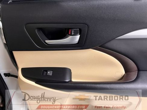 Used 2018 Toyota Highlander XLE FWD image 36