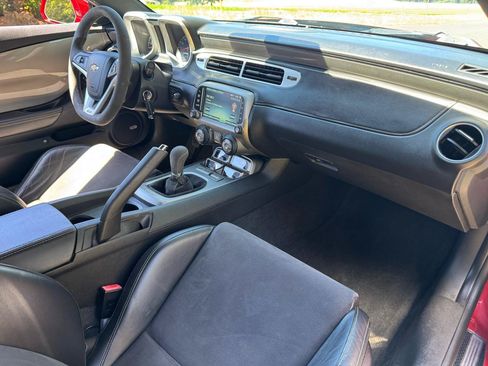 Used 2014 Chevrolet Camaro SS w/ SS Performance Package RWD image 22