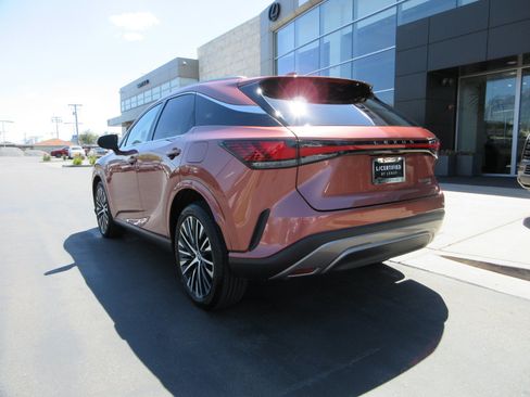 Used 2023 Lexus RX 350 Premium Plus w/ Cold Area Package AWD/4WD image 5