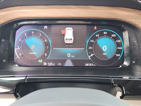 Used 2025 Volkswagen Atlas SE FWD image 16