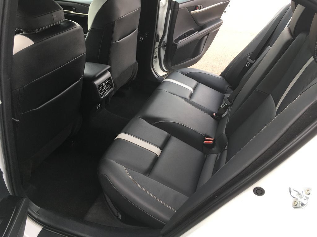 Used 2025 Toyota Camry SE FWD image 26