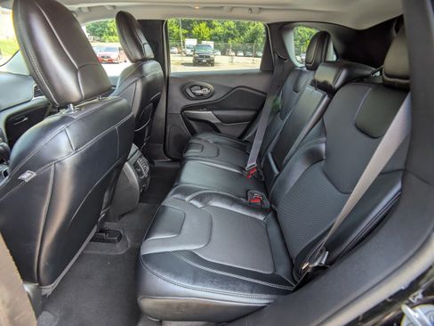 Used 2022 Jeep Cherokee Limited AWD/4WD image 14
