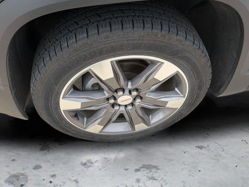 Used 2019 GMC Acadia SLT AWD/4WD image 9