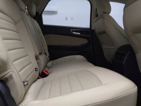 Used 2017 Ford Edge SEL FWD image 19
