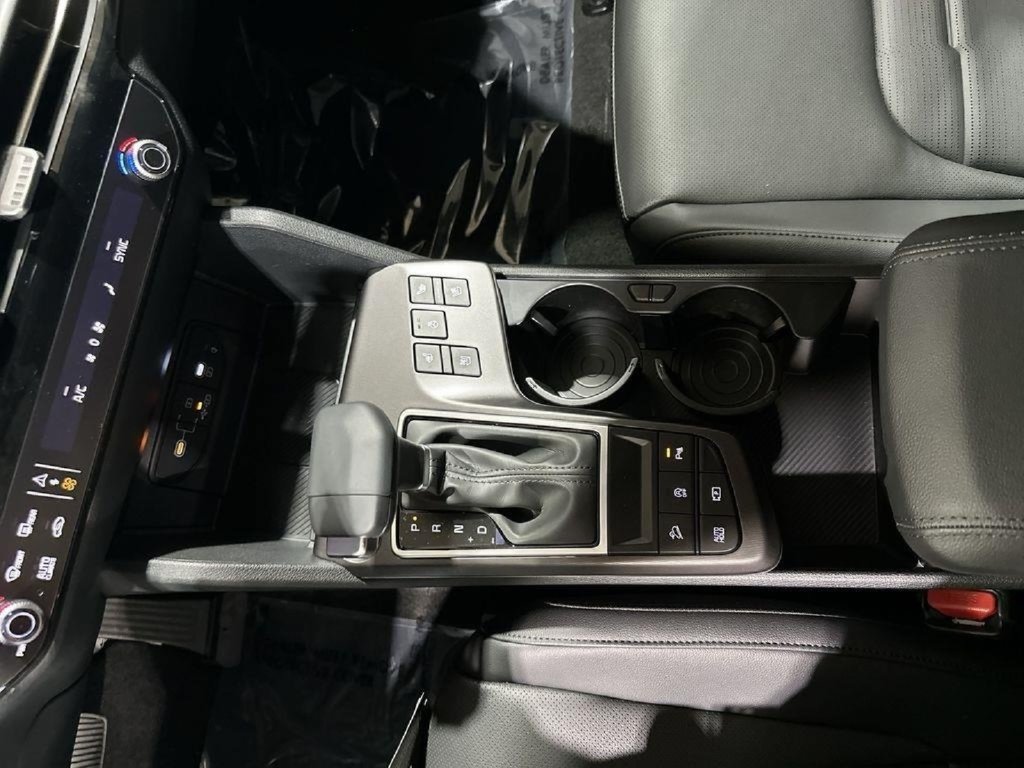 New 2026 Kia Sportage SX FWD image 22
