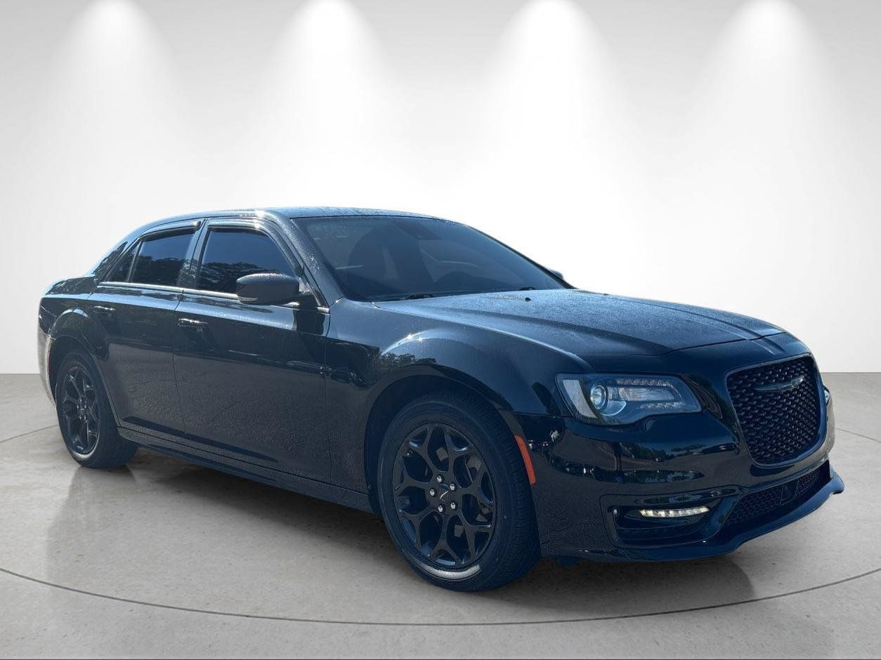 Used 2022 Chrysler 300 Touring L w/ Safetytec Plus Group AWD/4WD image 7