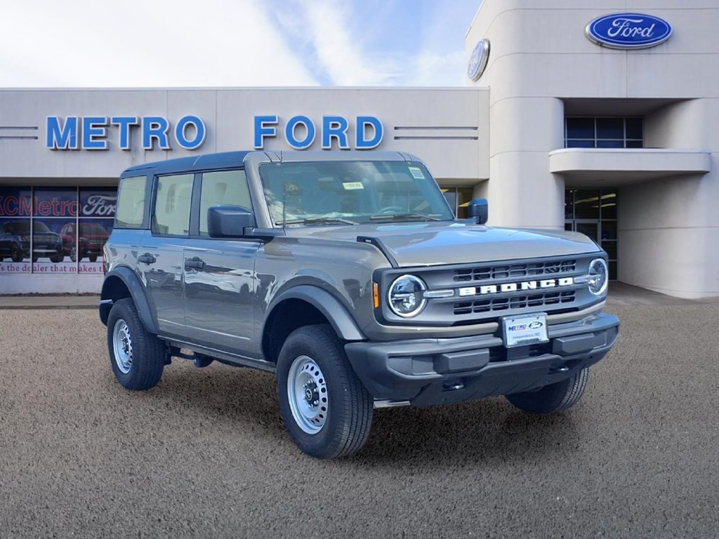 Used 2025 Ford Bronco 4-Door AWD/4WD image 7