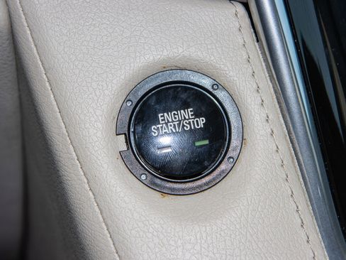 Used 2016 Cadillac Escalade Luxury image 23