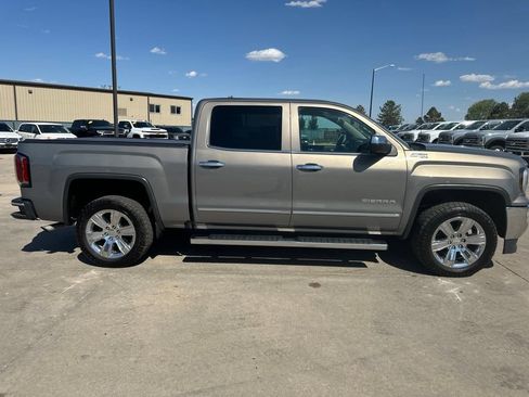 Used 2017 GMC Sierra 1500 SLT AWD/4WD image 35