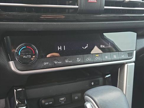 Used 2023 Kia Seltos SX image 13