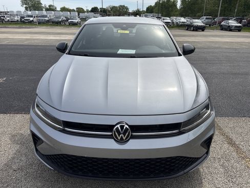 Used 2025 Volkswagen Jetta Sport FWD image 2