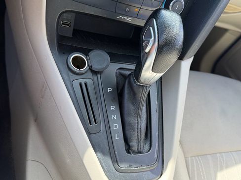 Used 2017 Ford Focus SE FWD image 19