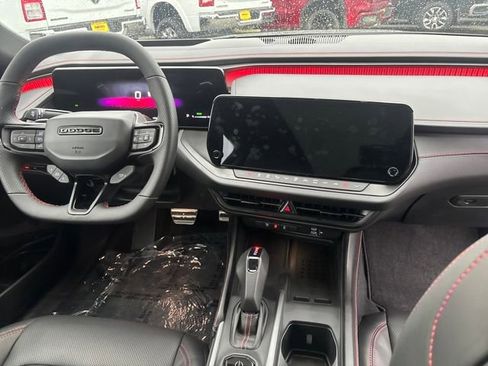 Used 2024 Dodge Charger R/T w/ Plus Group image 15