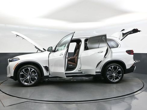 New 2026 BMW X5 sDrive40i w/ Climate Comfort Package image 46