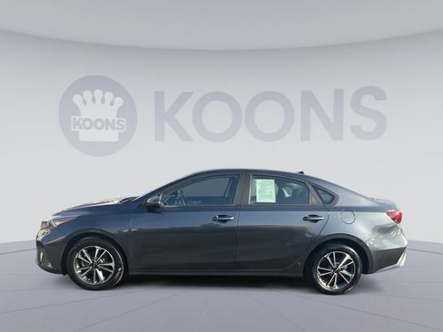 Used 2024 Kia Forte LXS image 2