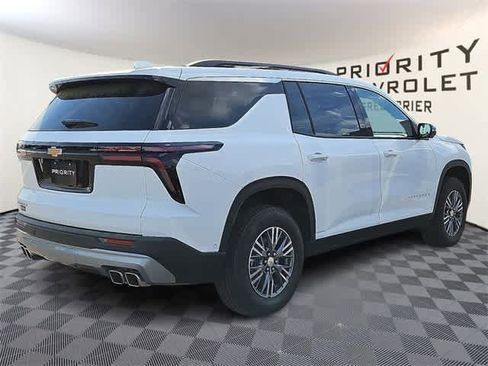 New 2025 Chevrolet Traverse LT w/ Enhanced Driving Package image 4