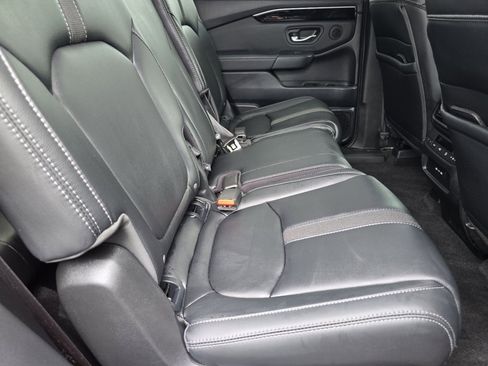 Used 2025 Honda Pilot EX-L image 21