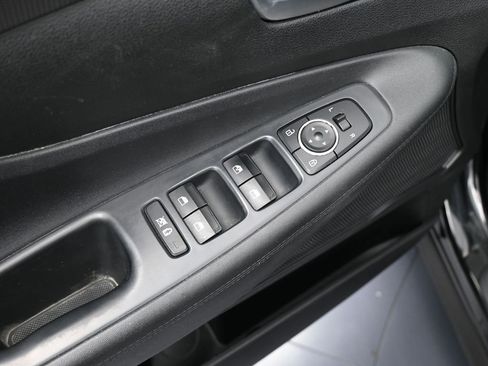 Used 2019 Hyundai Santa Fe SE w/ Cargo Package image 16