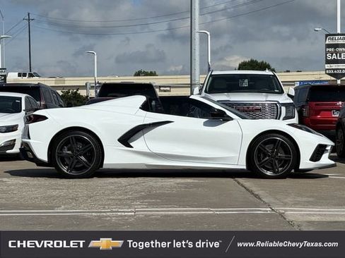 Used 2025 Chevrolet Corvette Stingray Preferred Conv w/ Z51 Performance Package RWD image 5