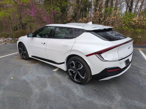 Used 2023 Kia EV6 GT-Line w/ GT-Line Suede Seat Package image 5