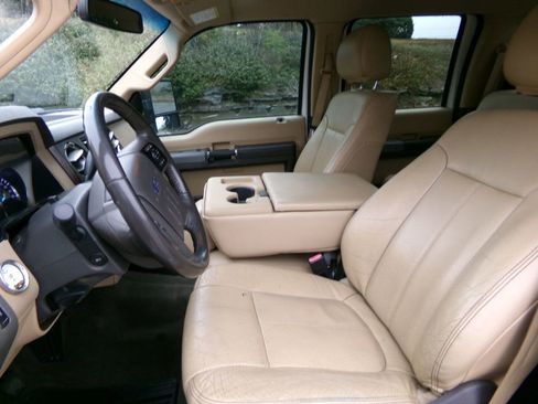 Used 2012 Ford F350 Lariat w/ Lariat Interior Pkg image 10