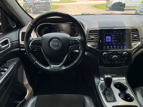 Used 2021 Jeep Grand Cherokee Laredo X RWD image 17
