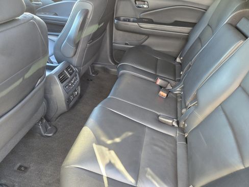 Used 2020 Honda Pilot Touring image 30
