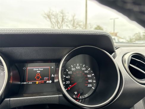 Used 2018 Ford Mustang Shelby GT350 w/ Convenience Package image 16