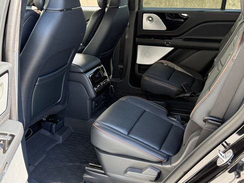 New 2026 Lincoln Aviator Black Label w/ Jet Appearance Package image 17