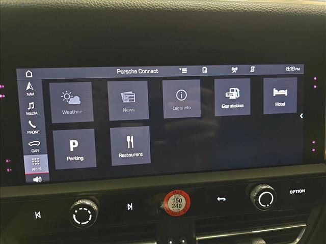 Used 2025 Porsche Macan AWD/4WD image 21