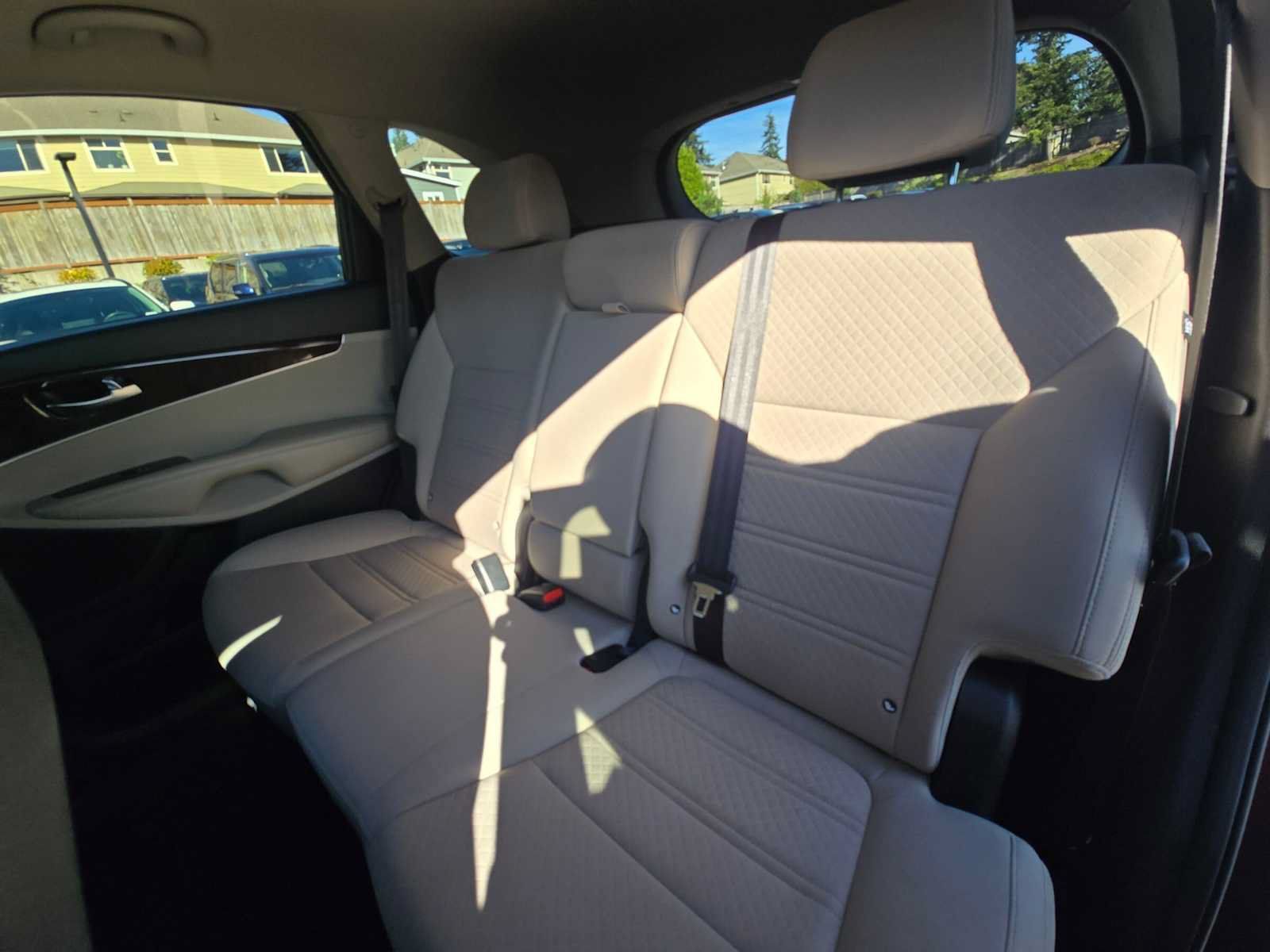 Used 2018 Kia Sorento FWD image 17