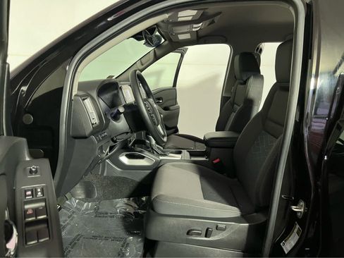 Certified 2025 Nissan Frontier SV AWD/4WD image 20