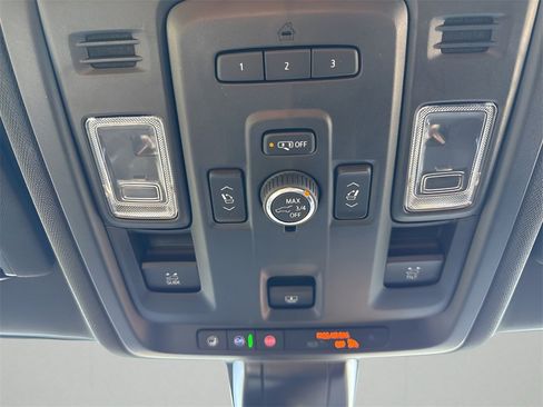 Used 2022 Chevrolet Tahoe RST image 34