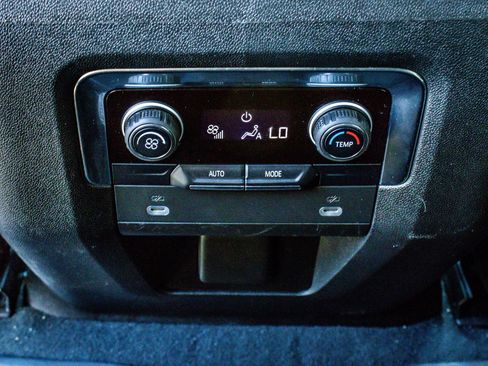 Used 2023 Chevrolet Suburban LT AWD/4WD image 14