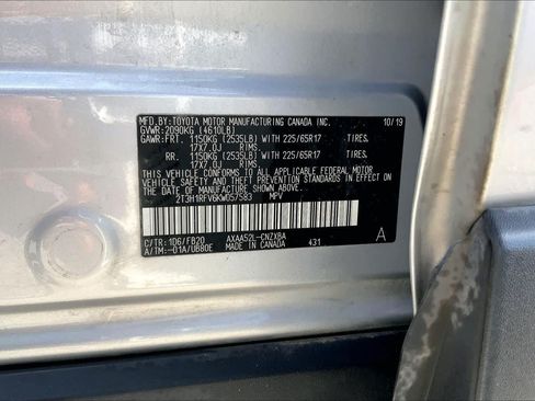 Used 2019 Toyota RAV4 LE FWD image 36