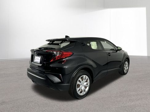 Used 2019 Toyota C-HR XLE image 34